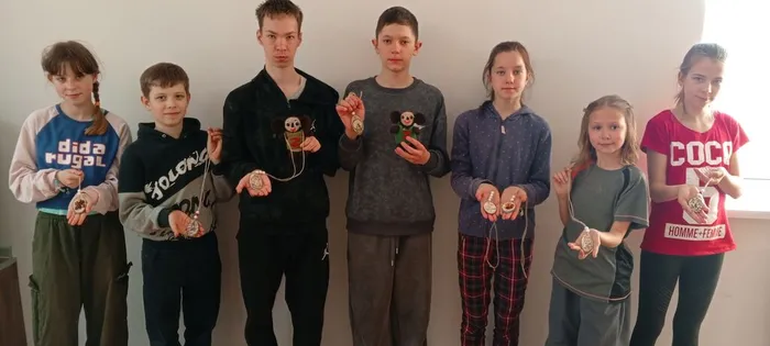 На фото фрагмент мастер - класса Талисман добра (2)