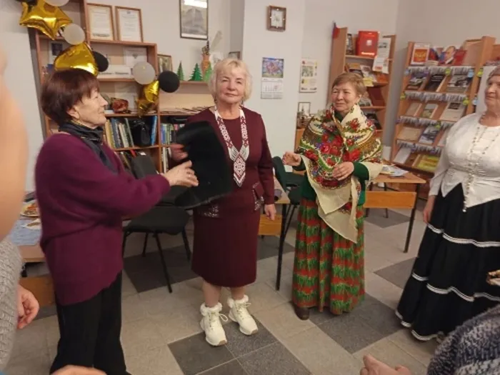 участники посиделок5