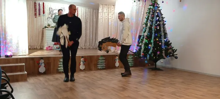 на фотографии участники мероприятия (1)